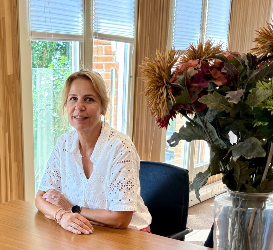 Jacqueline, administratief medewerkster